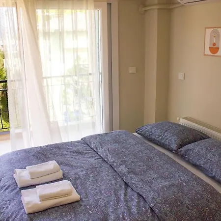 With Garden In Urla, Torasan *