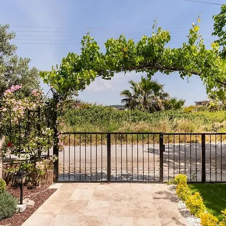 With Garden In Urla, Torasan * Urla