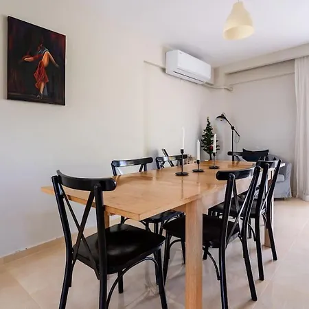 With Garden In Urla, Torasan