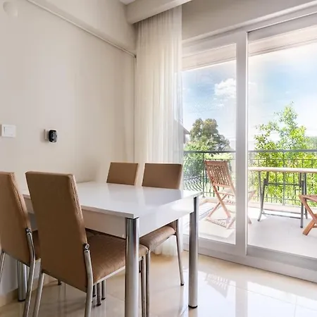 Villa With Garden In Urla, Torasan *