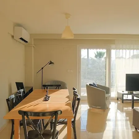 Villa With Garden In Urla, Torasan Urla