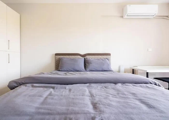 With Garden In Urla, Torasan * Urla