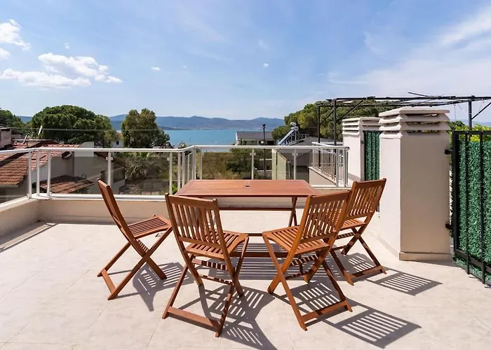 Villa With Garden In Urla, Torasan Urla