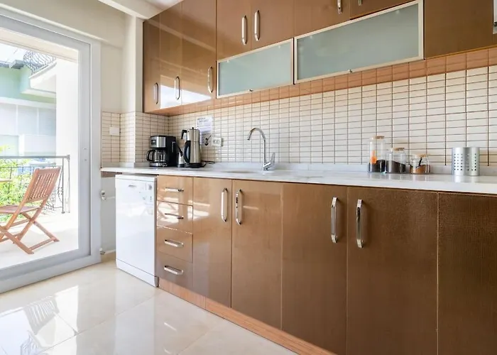 Villa With Garden In Urla, Torasan *