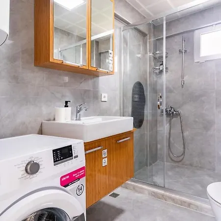 With Garden In Urla, Torasan *