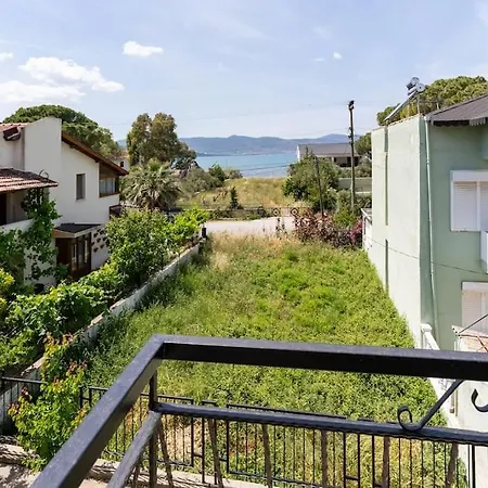 Villa With Garden In Urla, Torasan Urla