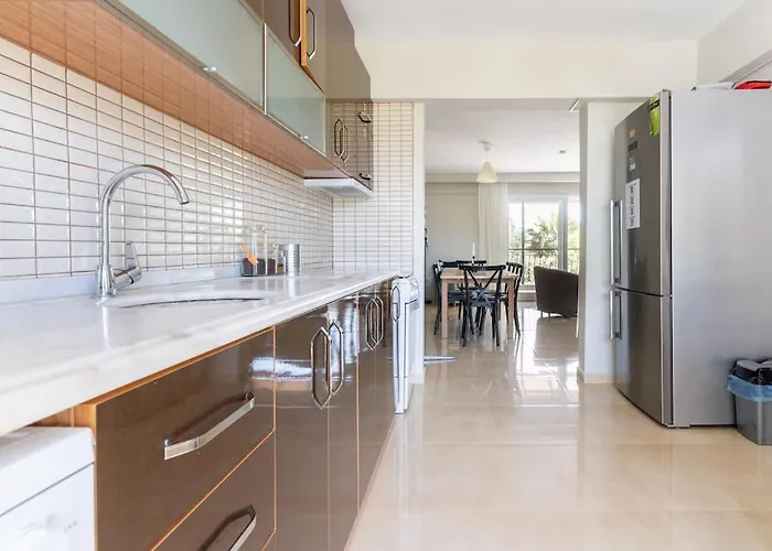 With Garden In Urla, Torasan Urla