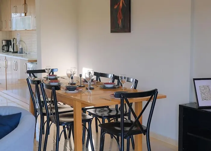 With Garden In Urla, Torasan Vilă *